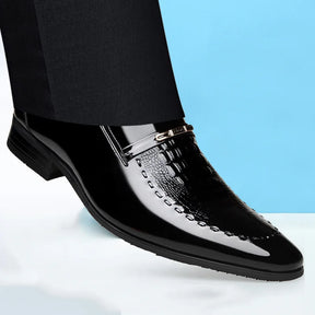 Chaussures d'affaires de luxe pour hommes, bout étroit.