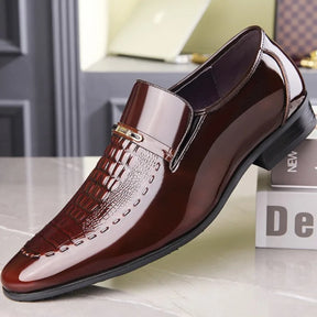 Chaussures d'affaires de luxe pour hommes, bout étroit.